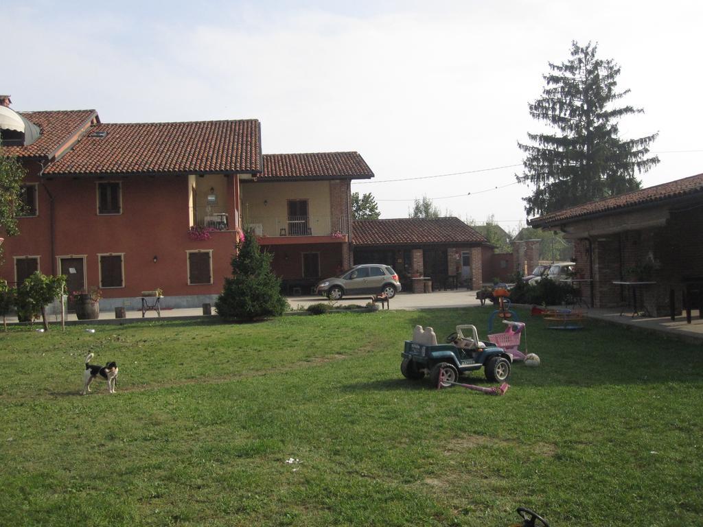 Agriturismo La Ca 'D Majin Poirino Exterior foto
