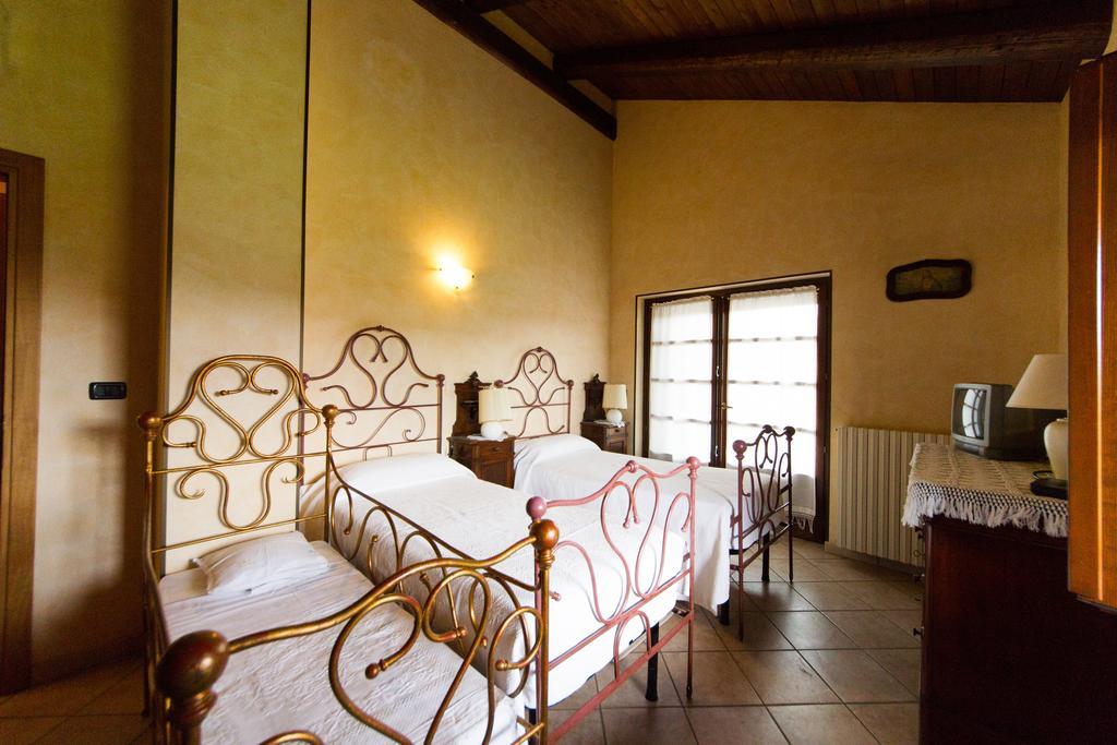 Agriturismo La Ca 'D Majin Poirino Zimmer foto